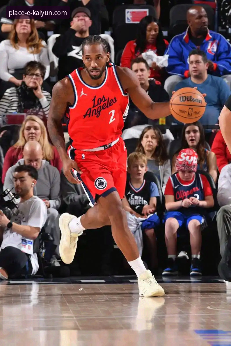 Kaiyun体育平台新手教程：从伦纳德手腕伤势看NBA赛场生存之道